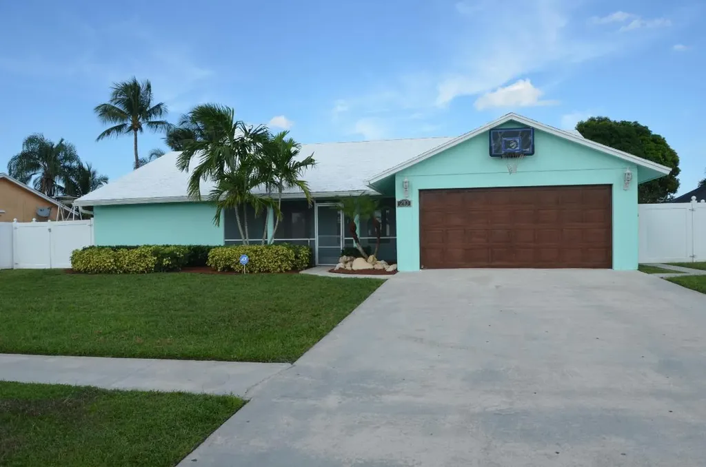 210 Cordoba Circle Royal Palm Beach FL 33411