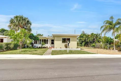 1629 N Lakeside Drive Lake Worth Beach FL 33460