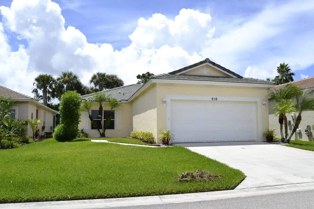 858 SW Rocky Bayou Terrace Port St Lucie FL 34986