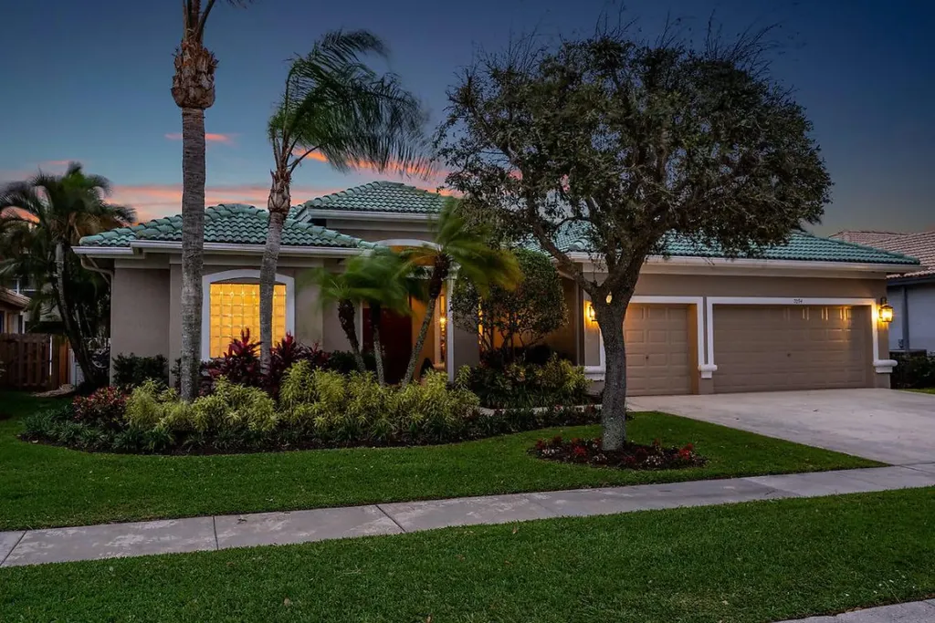 7094 Taylorwood Drive Lake Worth FL 33467