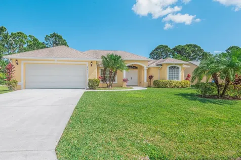 2417 SE Carpenter Street Port St Lucie FL 34984