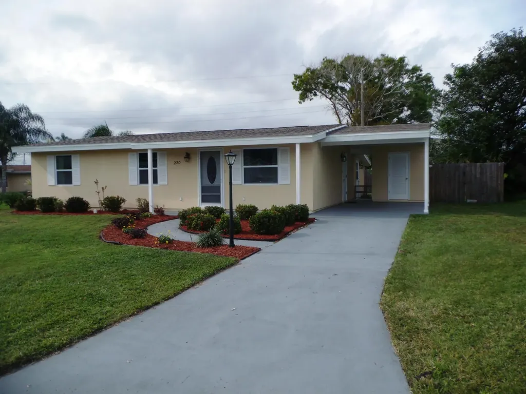 220 W Aldea Street Port St Lucie FL 34952