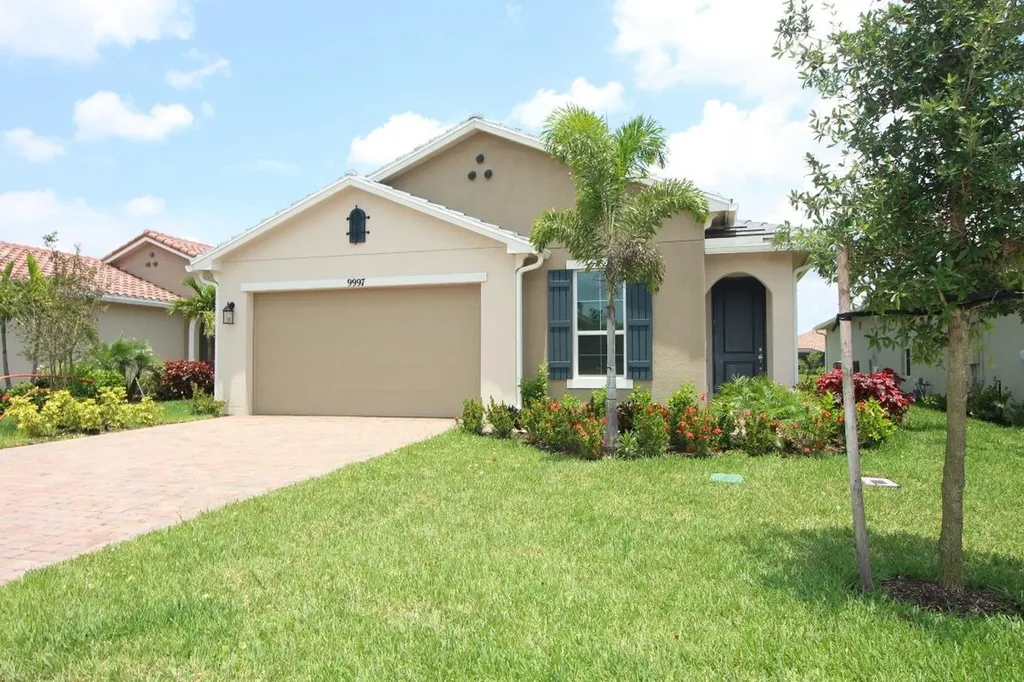 9997 SW Trumpet Tree Circle Port St Lucie FL 34987