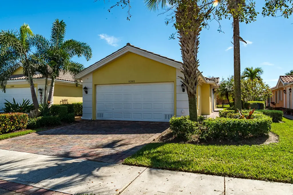 11393 SW Pembroke Drive Port St Lucie FL 34987