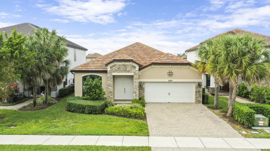 5824 Sandbirch Way Lake Worth FL 33463
