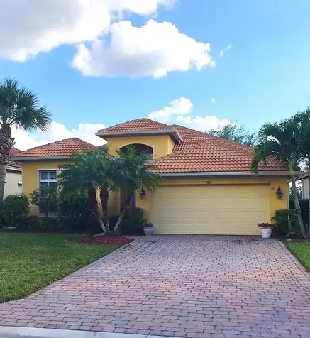 328 NW Stratford Lane Port St Lucie FL 34983