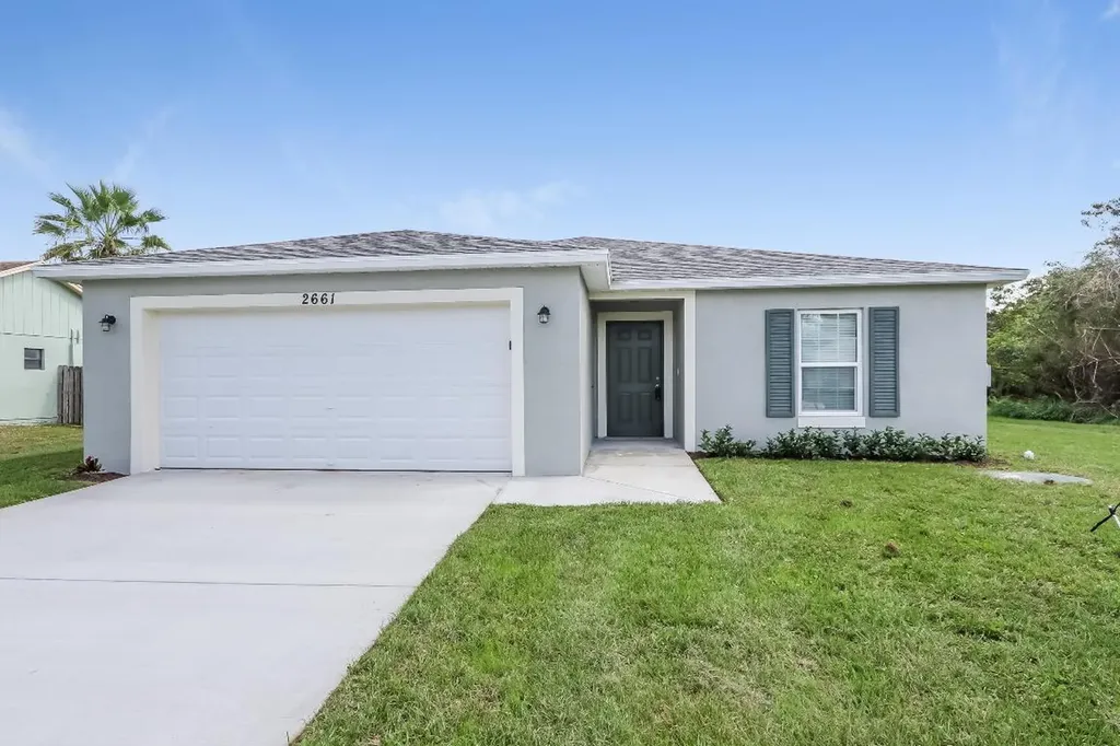 2661 SW Eastman Street Port St Lucie FL 34953