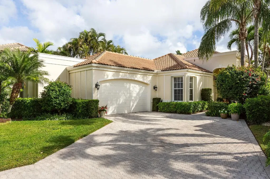 2498 Players Court Wellington FL 33414