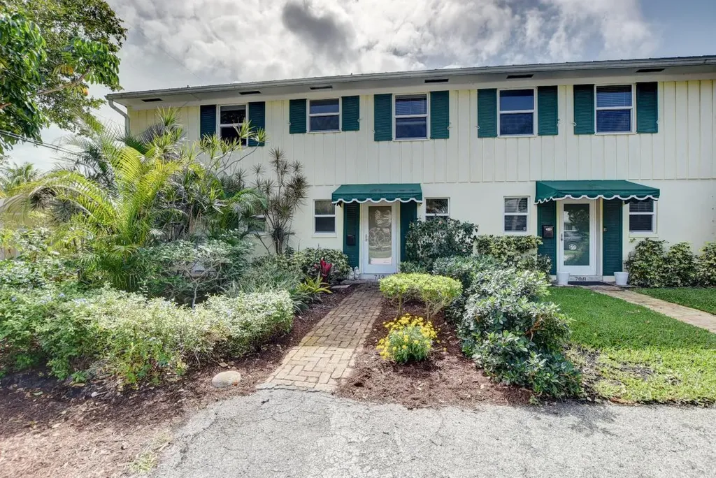 710 NE 2nd Street Delray Beach FL 33483
