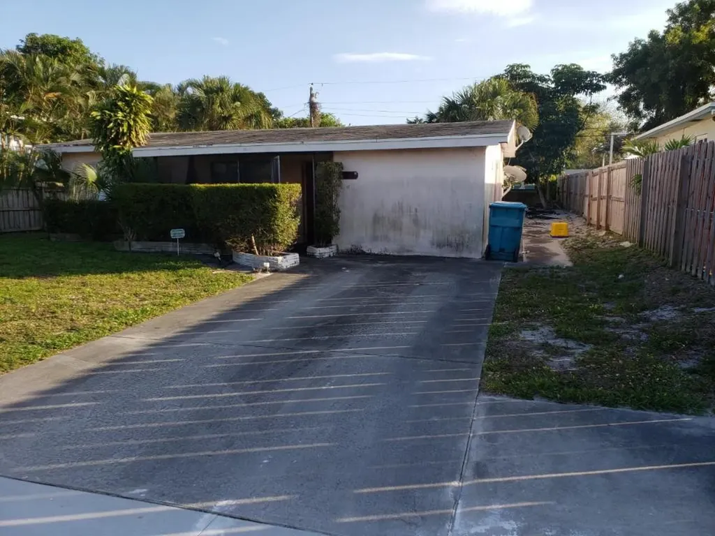 120 SE 14th Avenue Boynton Beach FL 33435