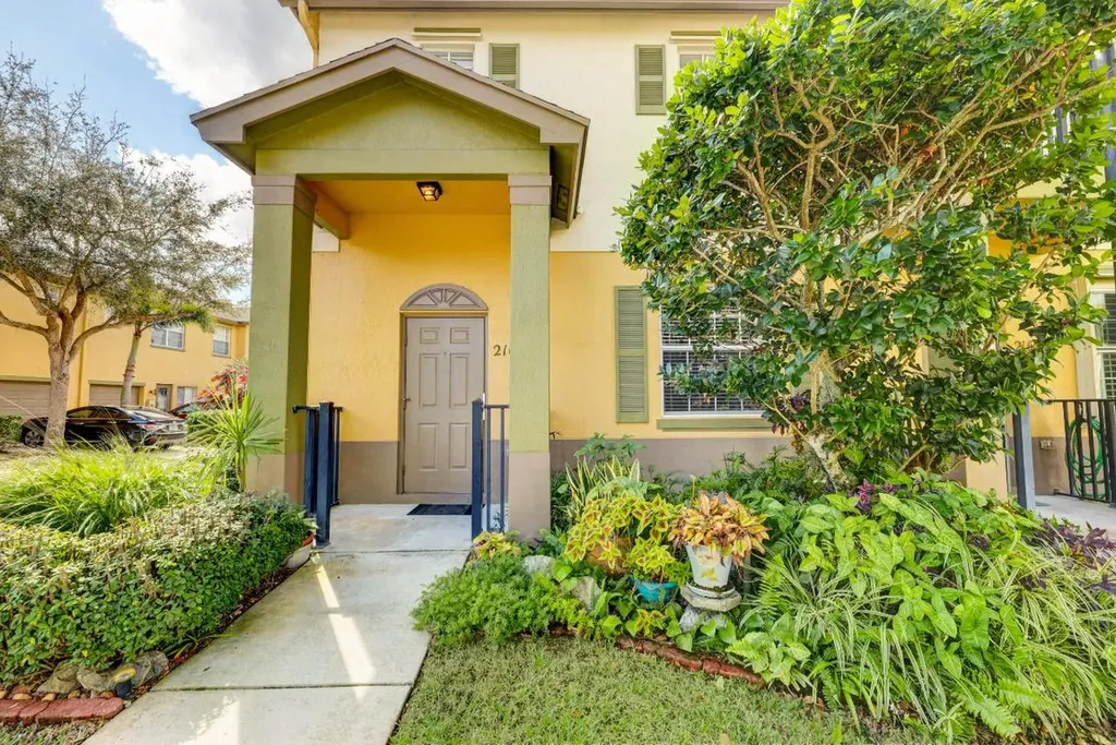 2168 SE Eatonville Drive Port St Lucie FL 34952