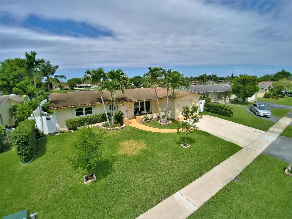 1840 NW 107th Avenue Pembroke Pines FL 33026