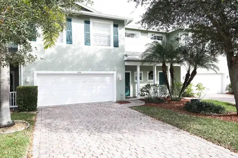 676 NE Bent Paddle Lane Port St Lucie FL 34983