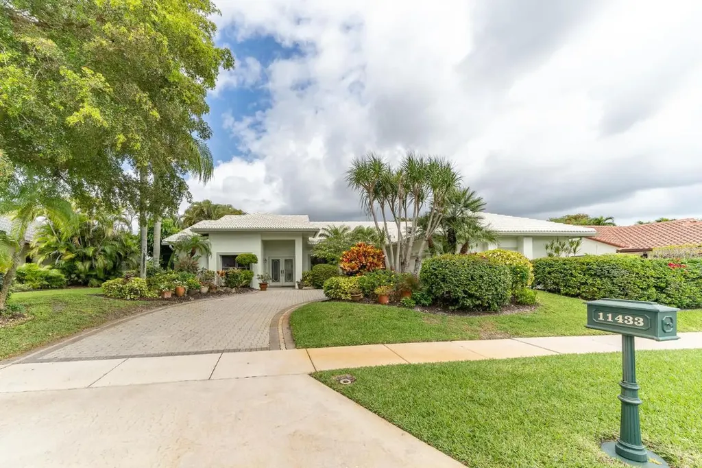 11433 Boca Woods Lane Boca Raton FL 33428