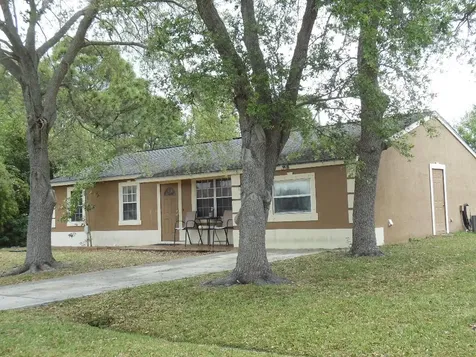 2361 SE Surrey Place Port St Lucie FL 34952