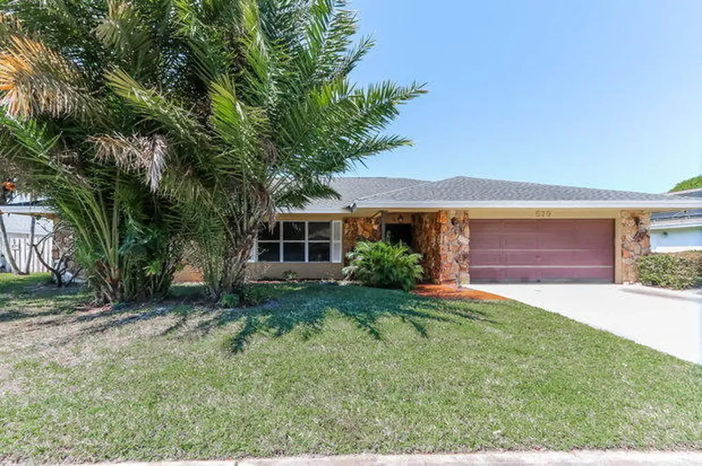 579 Azure Avenue Wellington FL 33414