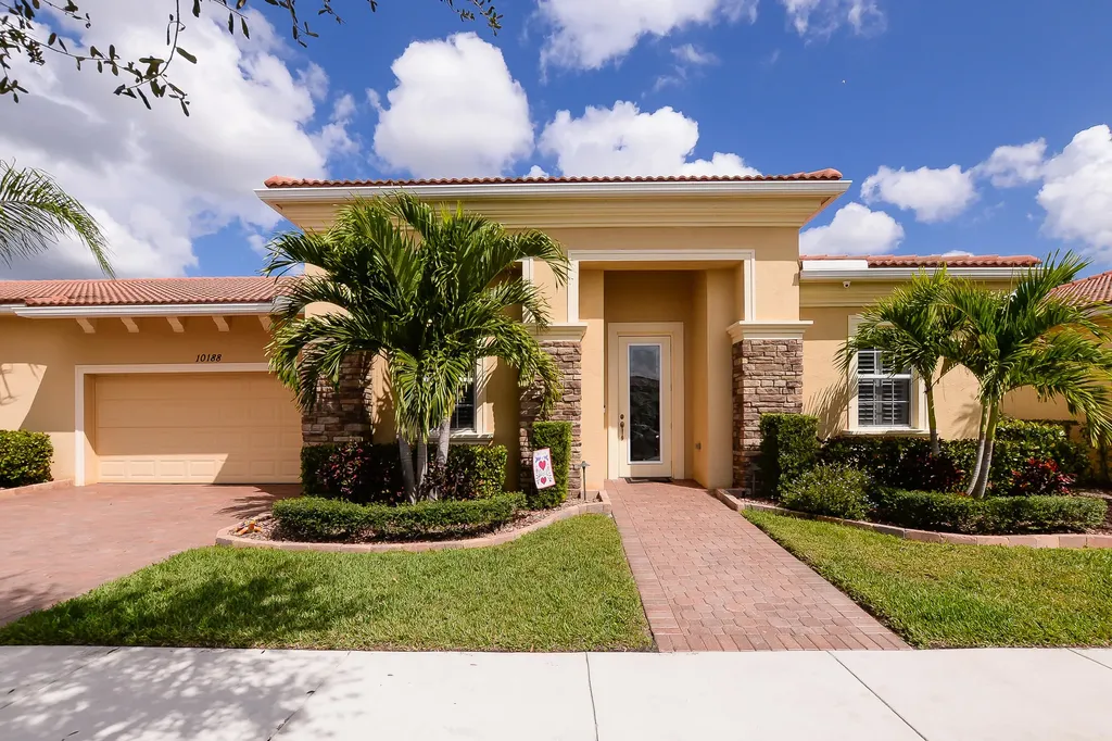 10188 SW Canossa Way Port St Lucie FL 34986