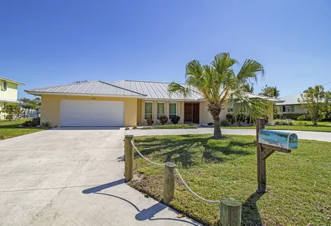 8396 SE Palm Street Hobe Sound FL 33455