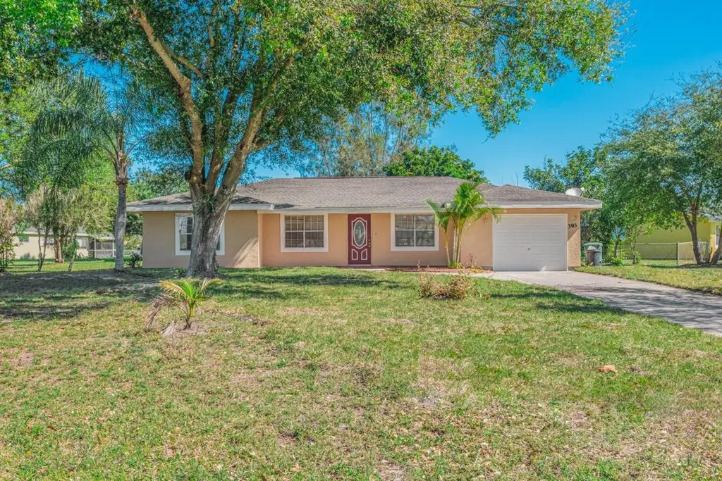 393 SW Bridgeport Drive Port St Lucie FL 34953