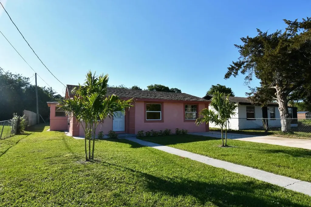 1917 N 51st Street Fort Pierce FL 34947