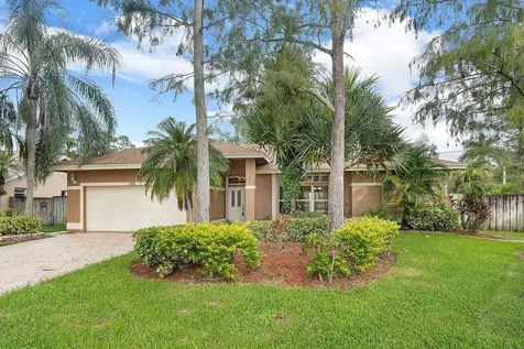 105 Oxford Court Royal Palm Beach FL 33411