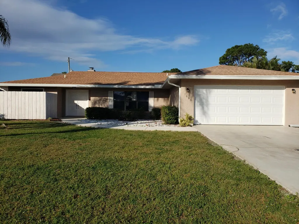1550 SE Pratt Street Port St Lucie FL 34983