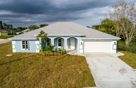 241 SW Amesbury Avenue Port St Lucie FL 34953