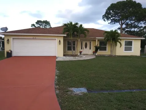 1613 SE Trumpet Lane Port St Lucie FL 34983