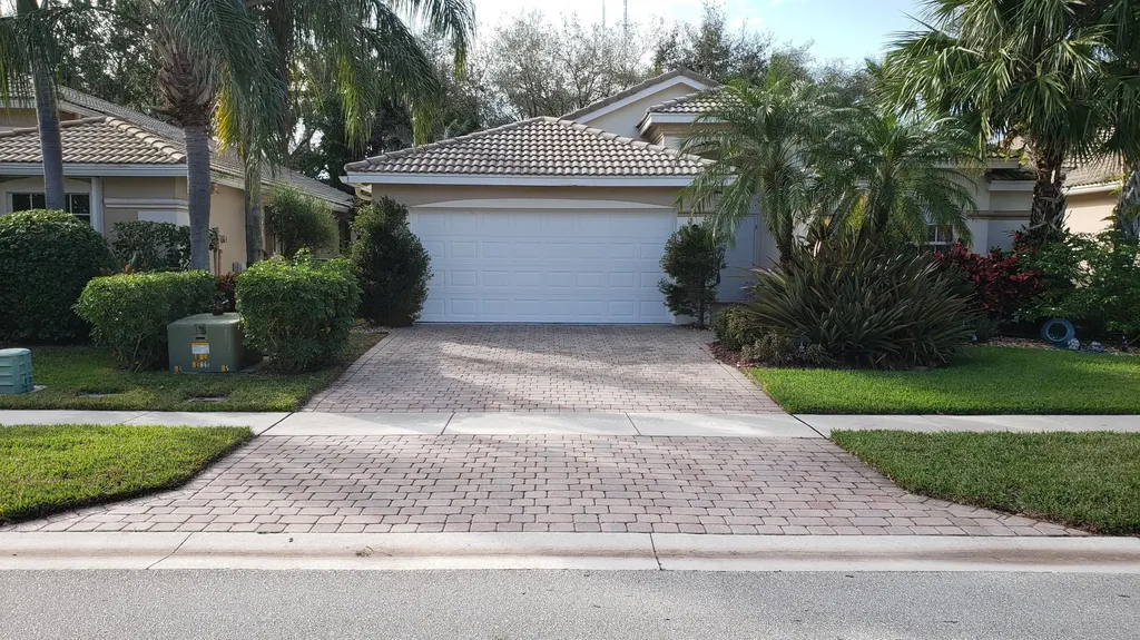 9666 Taormina Street Lake Worth FL 33467
