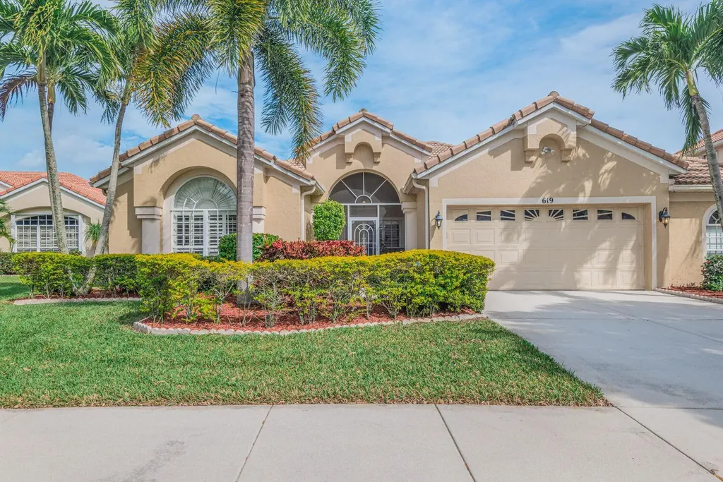 619 SW Barbuda Bay Port St Lucie FL 34986
