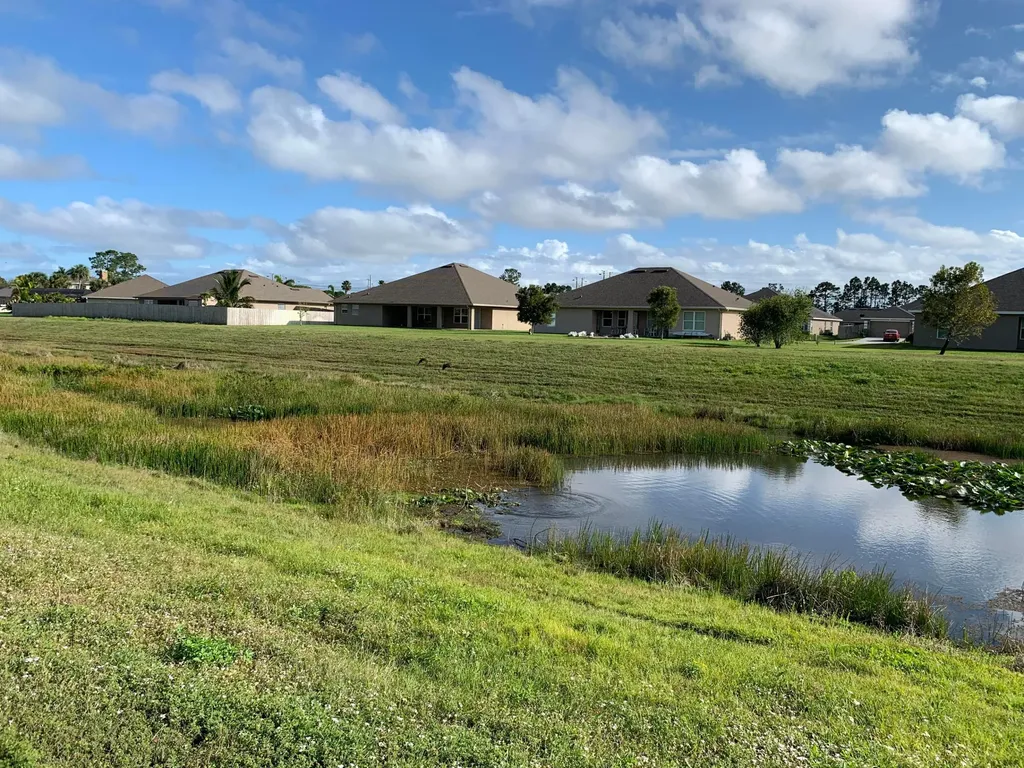 5751 NW Lual Court Port St Lucie FL 34986