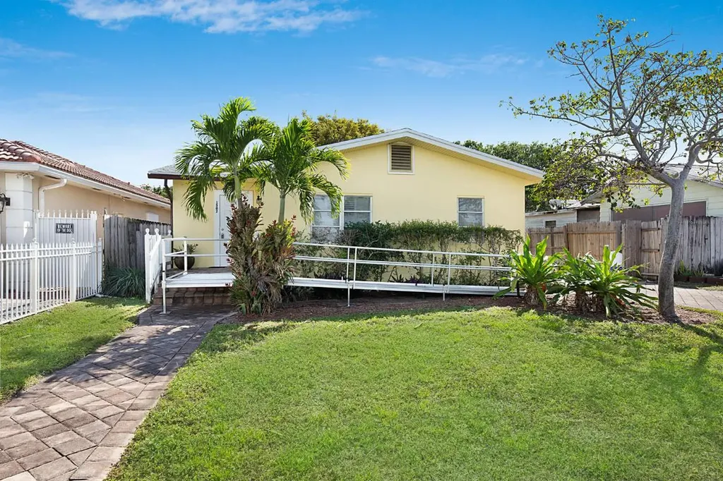 1507 19th Avenue N Lake Worth Beach FL 33460