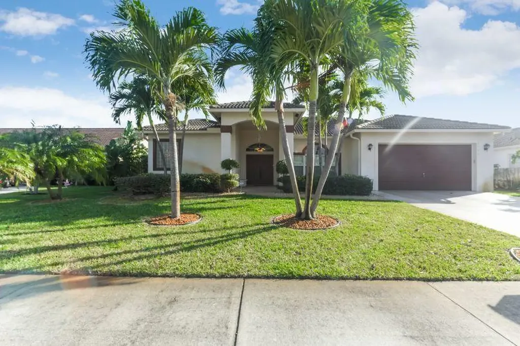 1733 22nd Avenue N Lake Worth Beach FL 33460