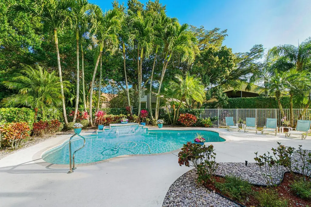 10178 Diamond Lake Drive Boynton Beach FL 33437