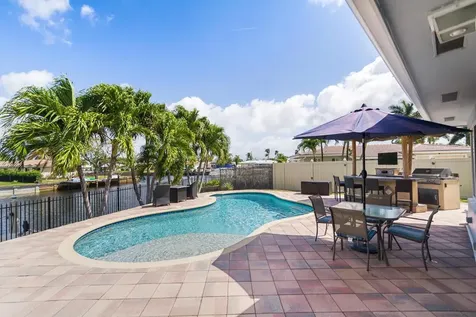 381 SE 3rd Court Pompano Beach FL 33060