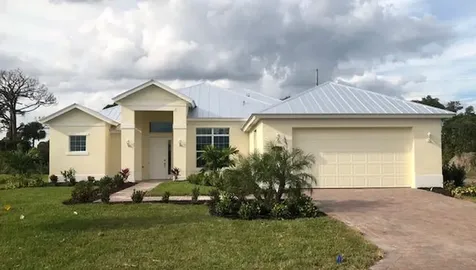317 11th Square SW Vero Beach FL 32962