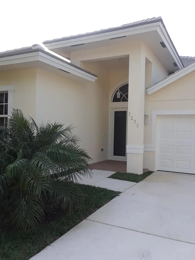 7233 Marsh Terrace Port St Lucie FL 34986