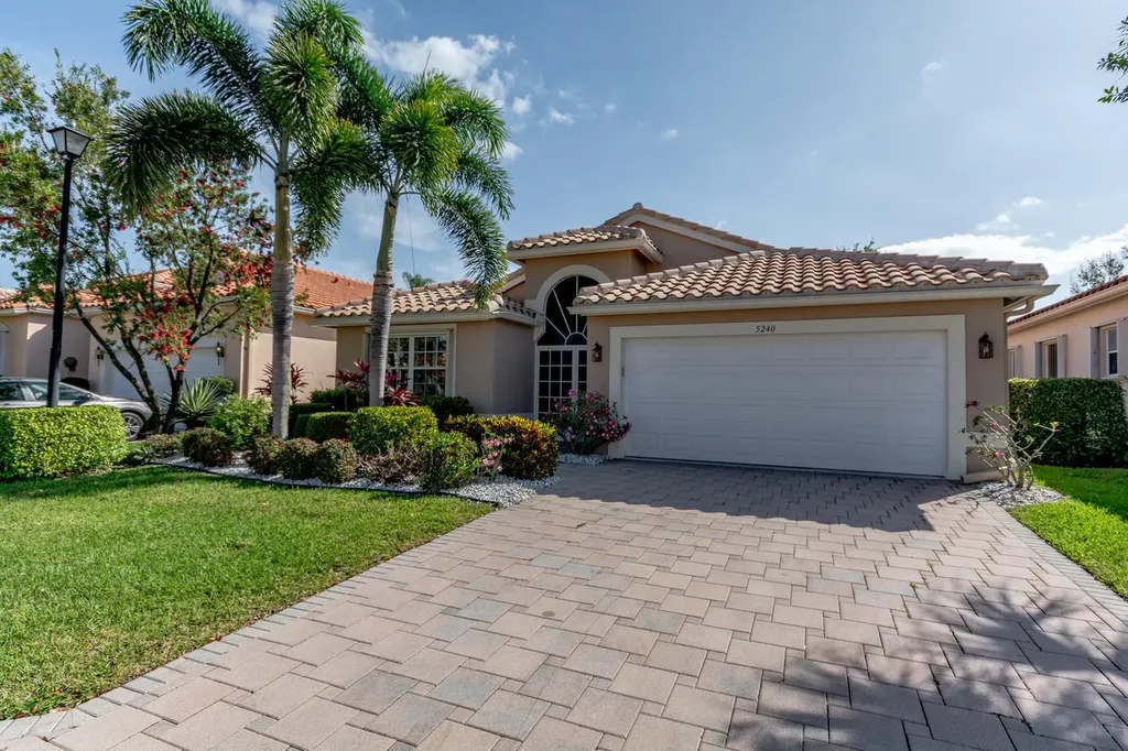 5240 Glenville Drive Boynton Beach FL 33437
