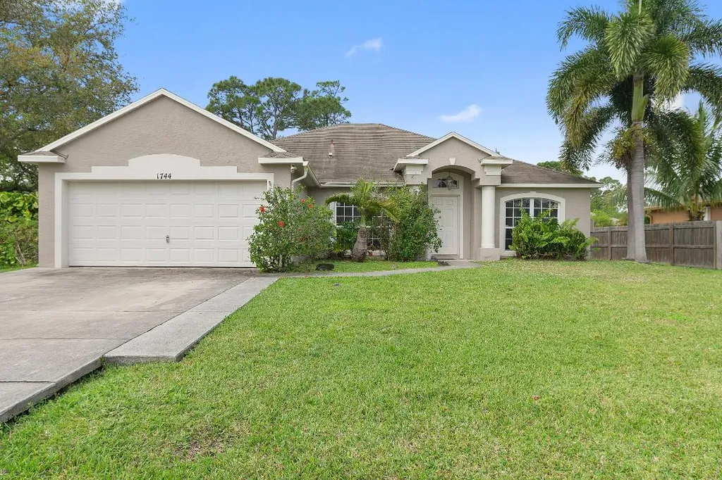 1744 SE Joy Haven Street Port St Lucie FL 34983