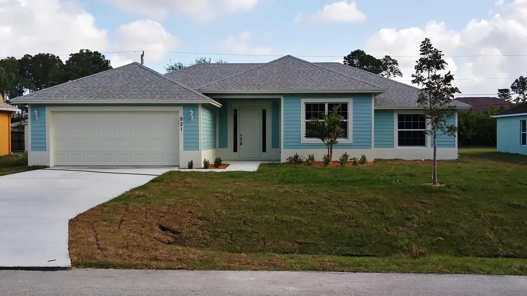 921 SW Consolata Avenue Port St Lucie FL 34953