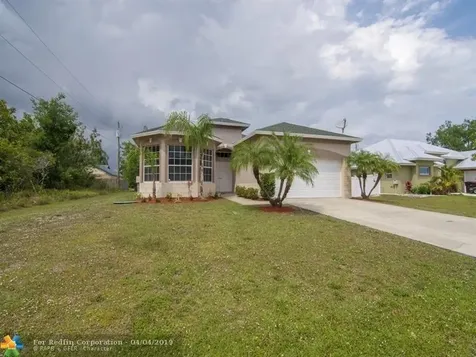 881 SW Mccracken Avenue Port St Lucie FL 34953