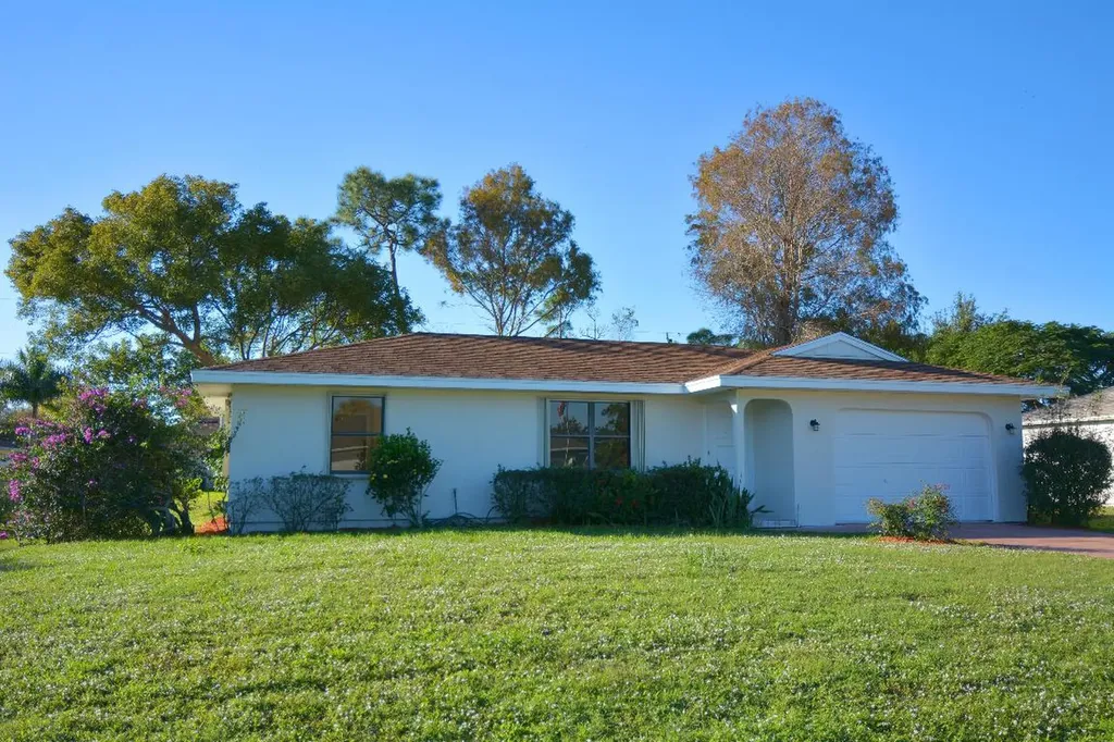 194 SW Glenwood Drive Port St Lucie FL 34984