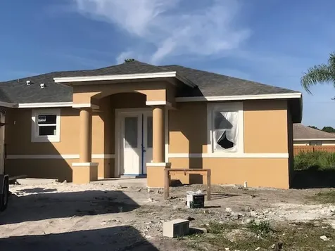 432 NE Midvale Street Port St Lucie FL 34983