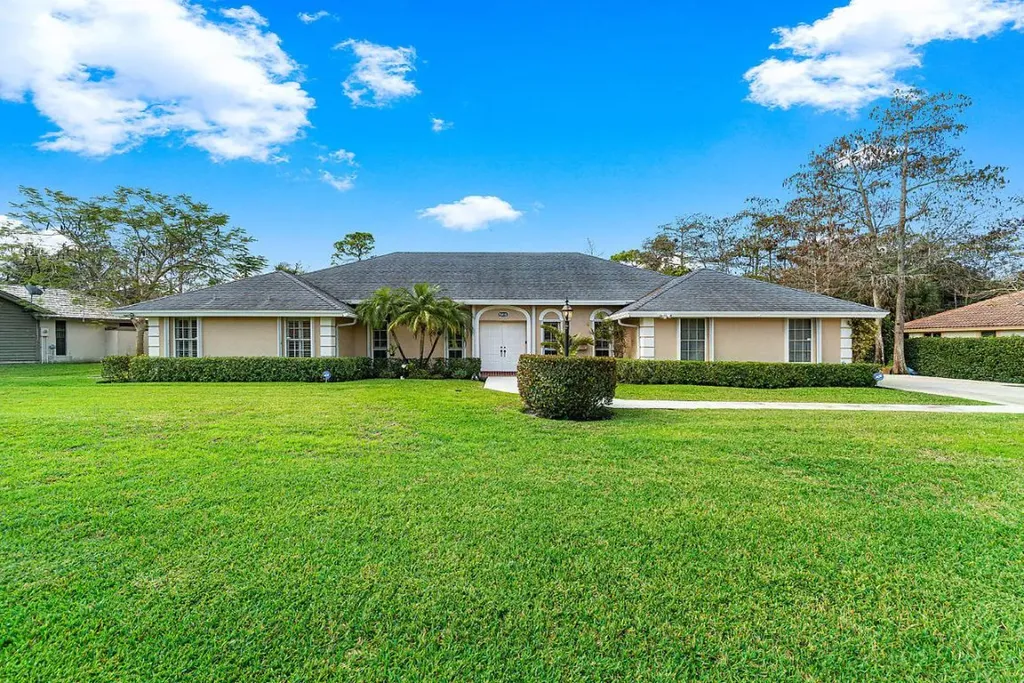 15410 Woodmar Court Wellington FL 33414