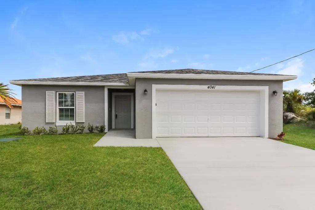 4041 SW Mccrory Street Port St Lucie FL 34953