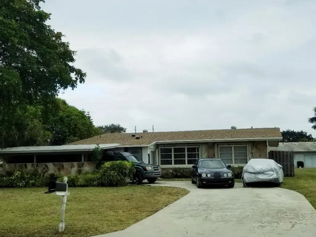 114 Swan Parkway W Royal Palm Beach FL 33411