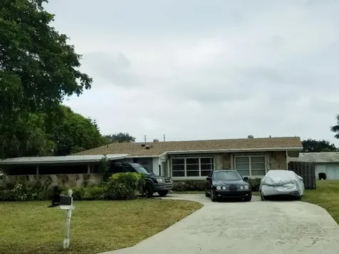 114 Swan Parkway W Royal Palm Beach FL 33411