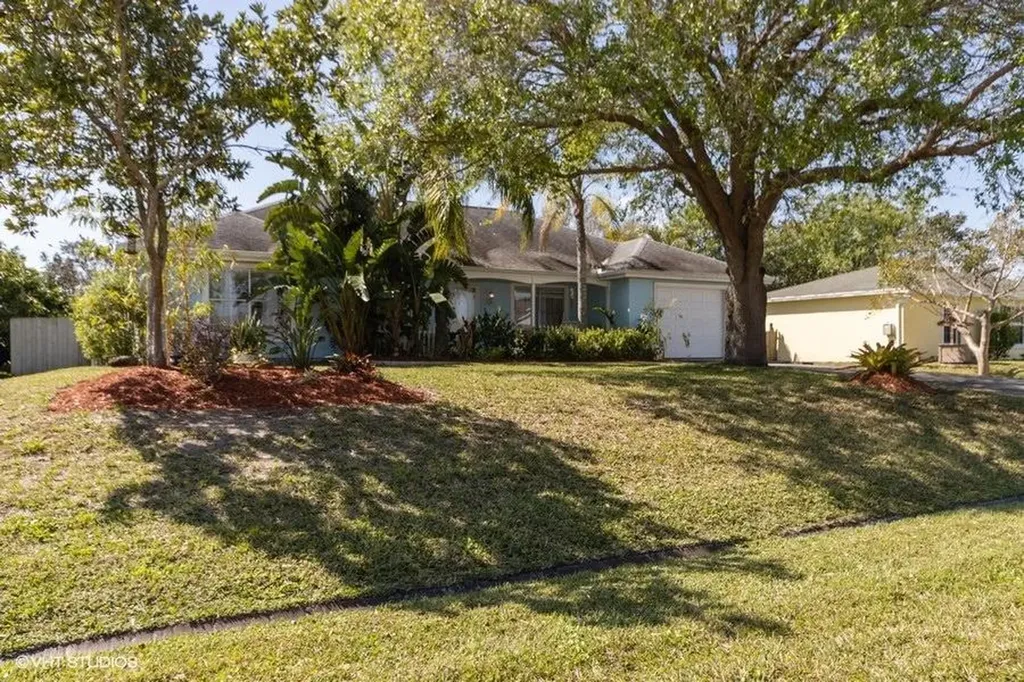 210 SW Airview Avenue Port St Lucie FL 34984