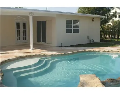 25 NW 8th Street Delray Beach FL 33444