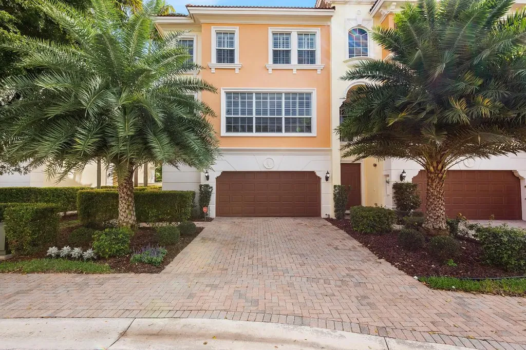 644 NE Francesca Lane Boca Raton FL 33487